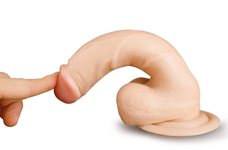 Телесный фаллоимитатор на присоске - 20 см.