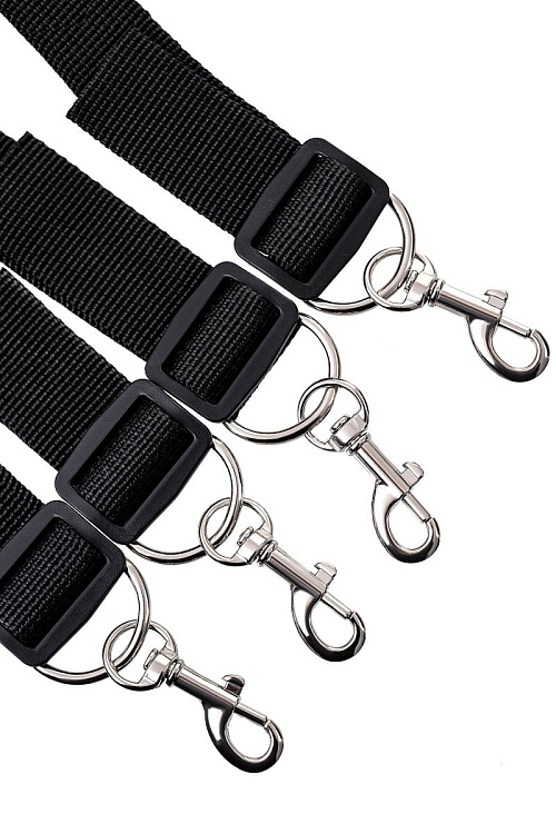 БДСМ-стрепы на кровать для любовных игр