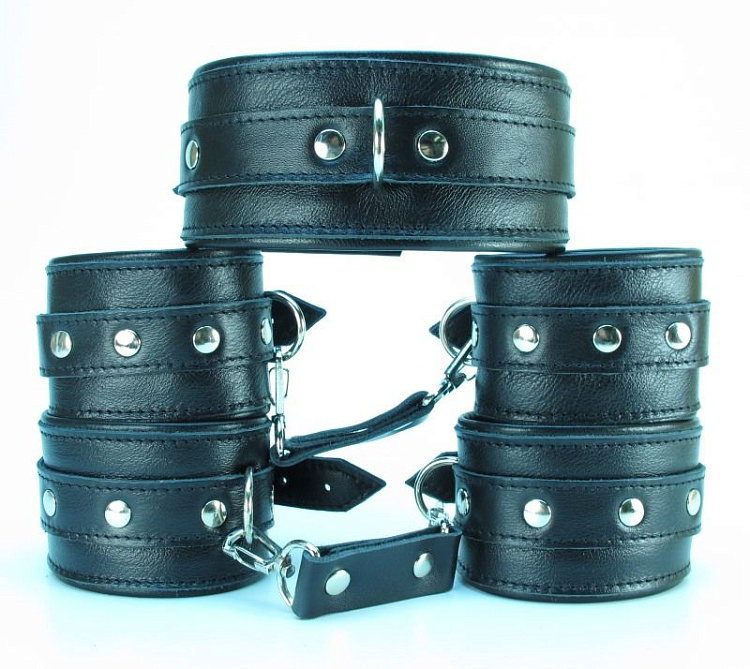 Набор БДСМ-аксессуаров из гладкой кожи: ошейник, наручники и оковы
