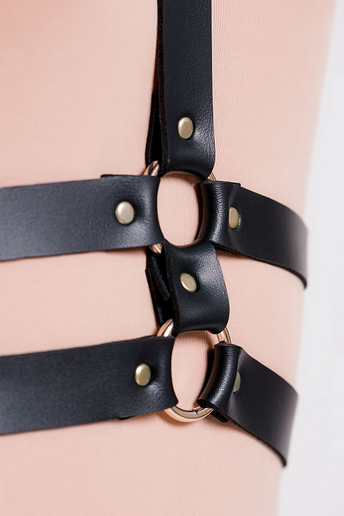 Чёрная портупея Vina