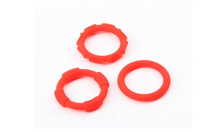 Набор для мужчин His Enlargement Kit - анальная пробка и 3 эрекционных кольца